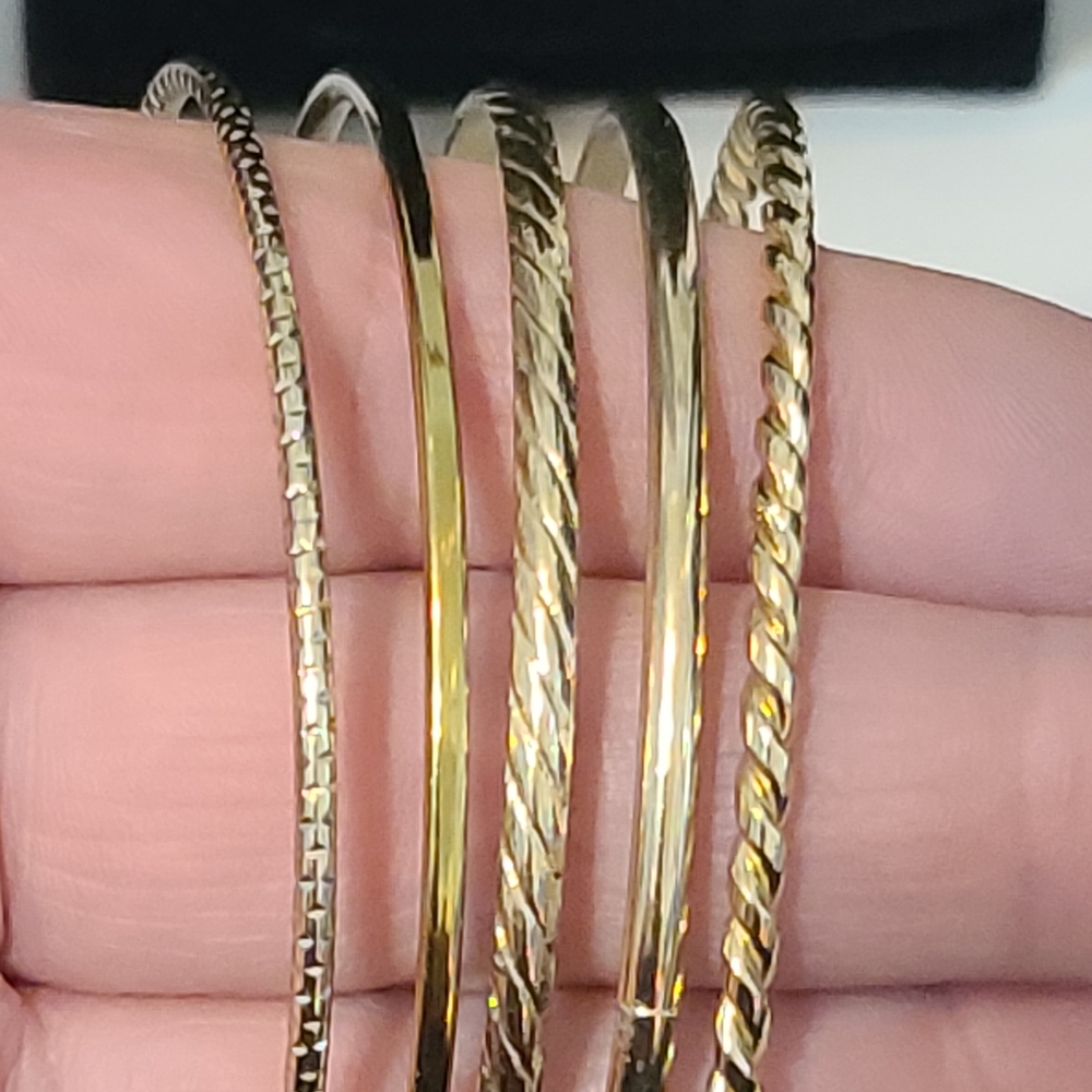 5 gold tone bangle bracelets size 6.75-7